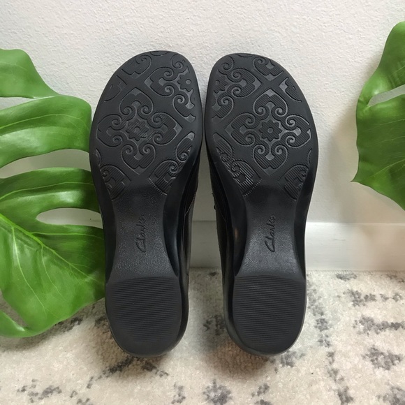 CLARKS WEDGES / SLIP ONS LEATHER SHOES - Picture 6 of 7